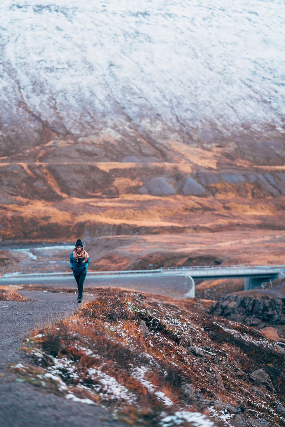 hike, mountains, walking, cold, winter, travel, one person HD wallpaper