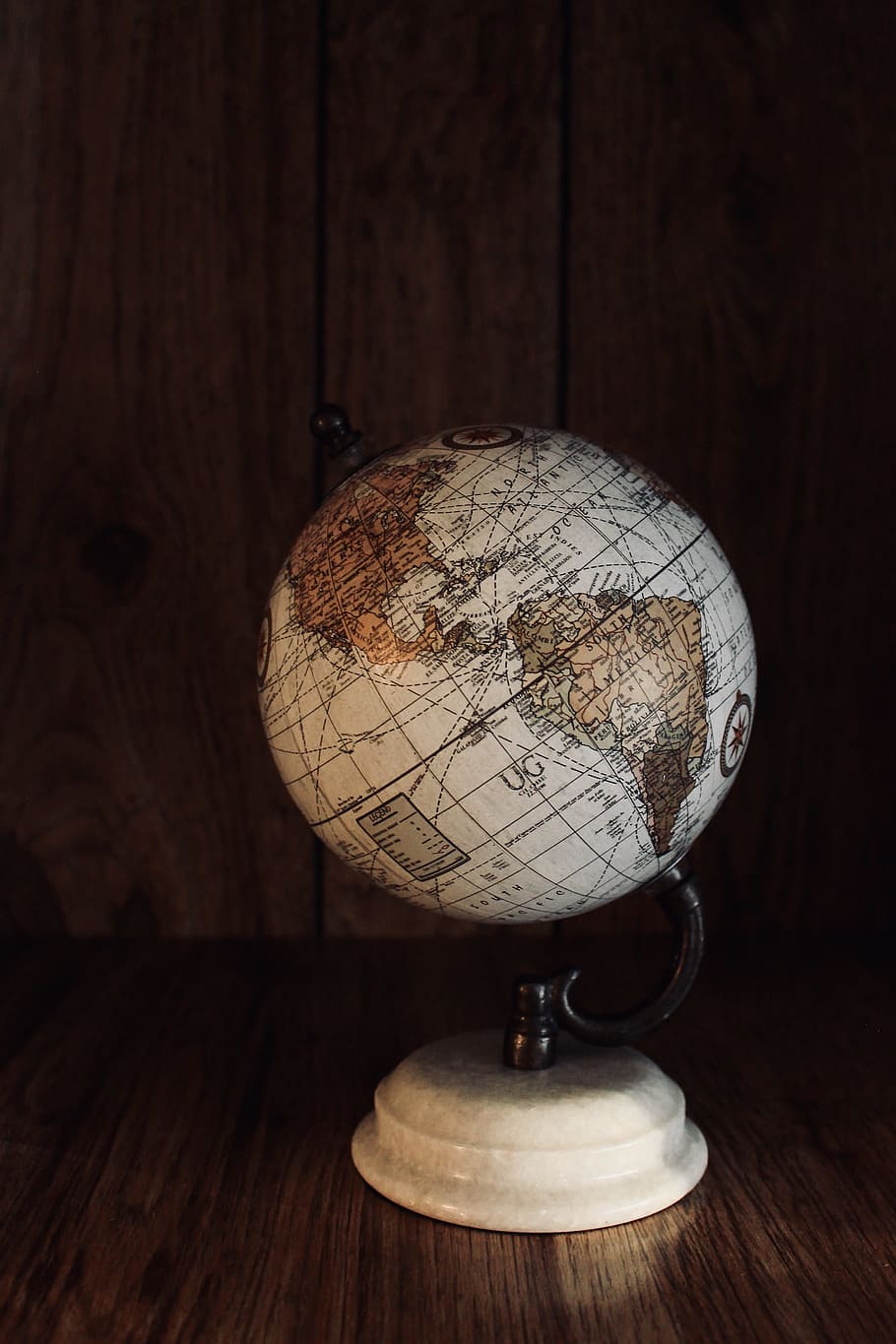 white globe model, table, wooden, minimal, vintage, learn, study HD wallpaper