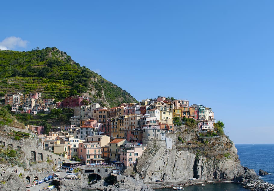 multicolored concrete houses, manarola, italy, outdoors, cliff HD wallpaper