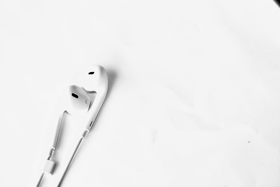 white, aperture, canon, simple, minimal, earbud, apple, indoors HD wallpaper