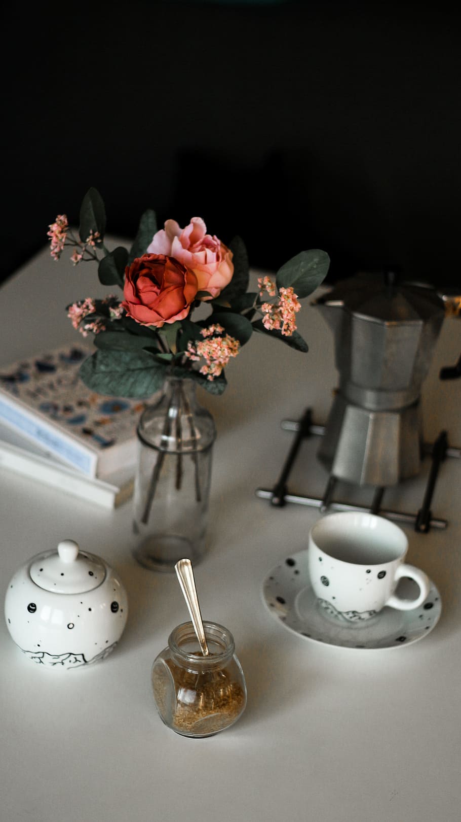 teacup by kettle and vase all on table top, flower, rose, leaf HD wallpaper