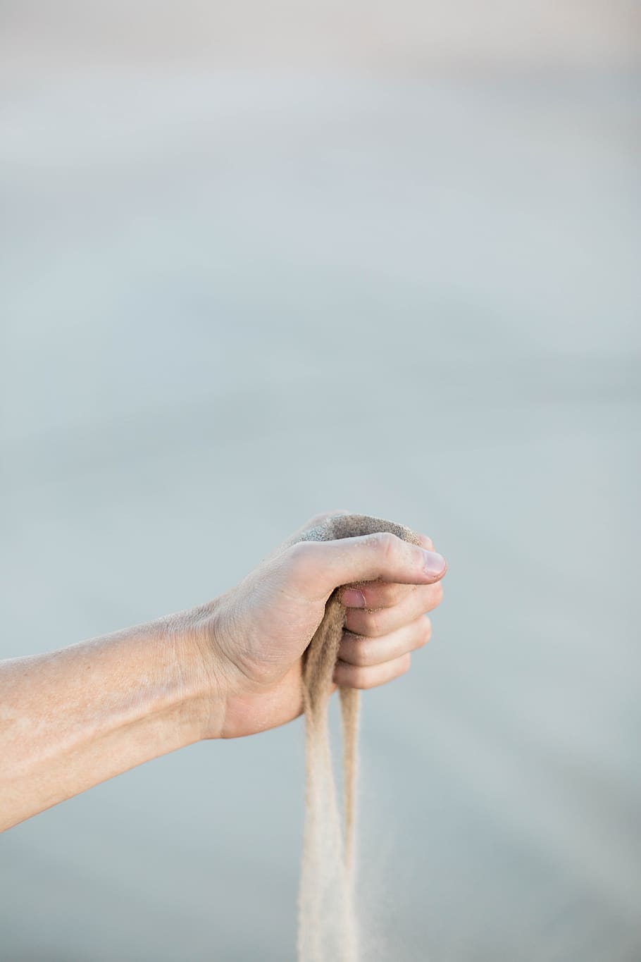 hand, arm, sand, play, beach, human hand, human body part, one person HD wallpaper