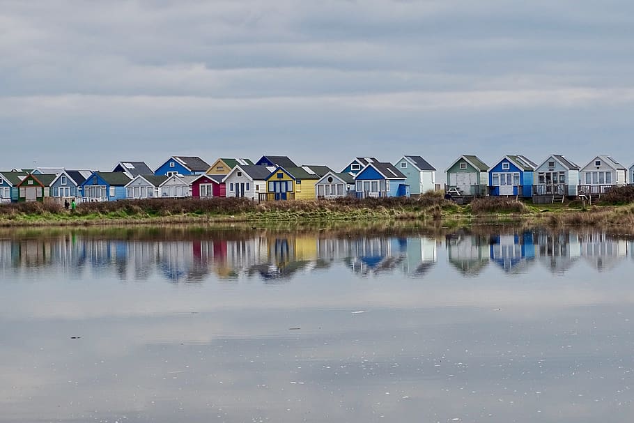 house lot, building, housing, nature, outdoors, countryside, mudeford spit beach huts HD wallpaper