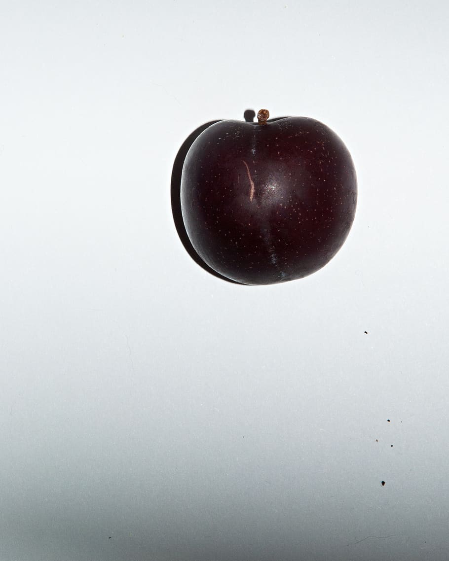 plum, fruit, healthy eating, food, food and drink, studio shot HD wallpaper