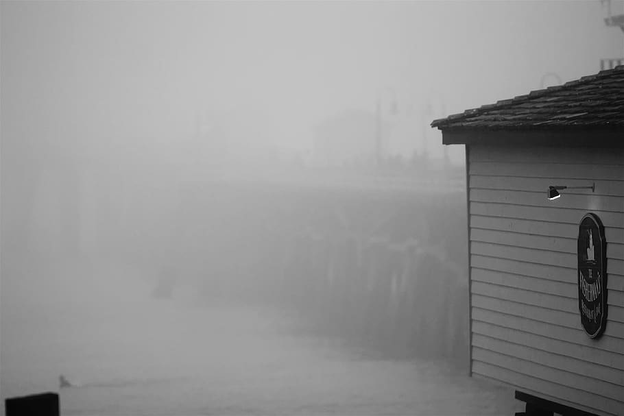 sign, light, architecture, landscape, peir, beach, fog, built structure HD wallpaper