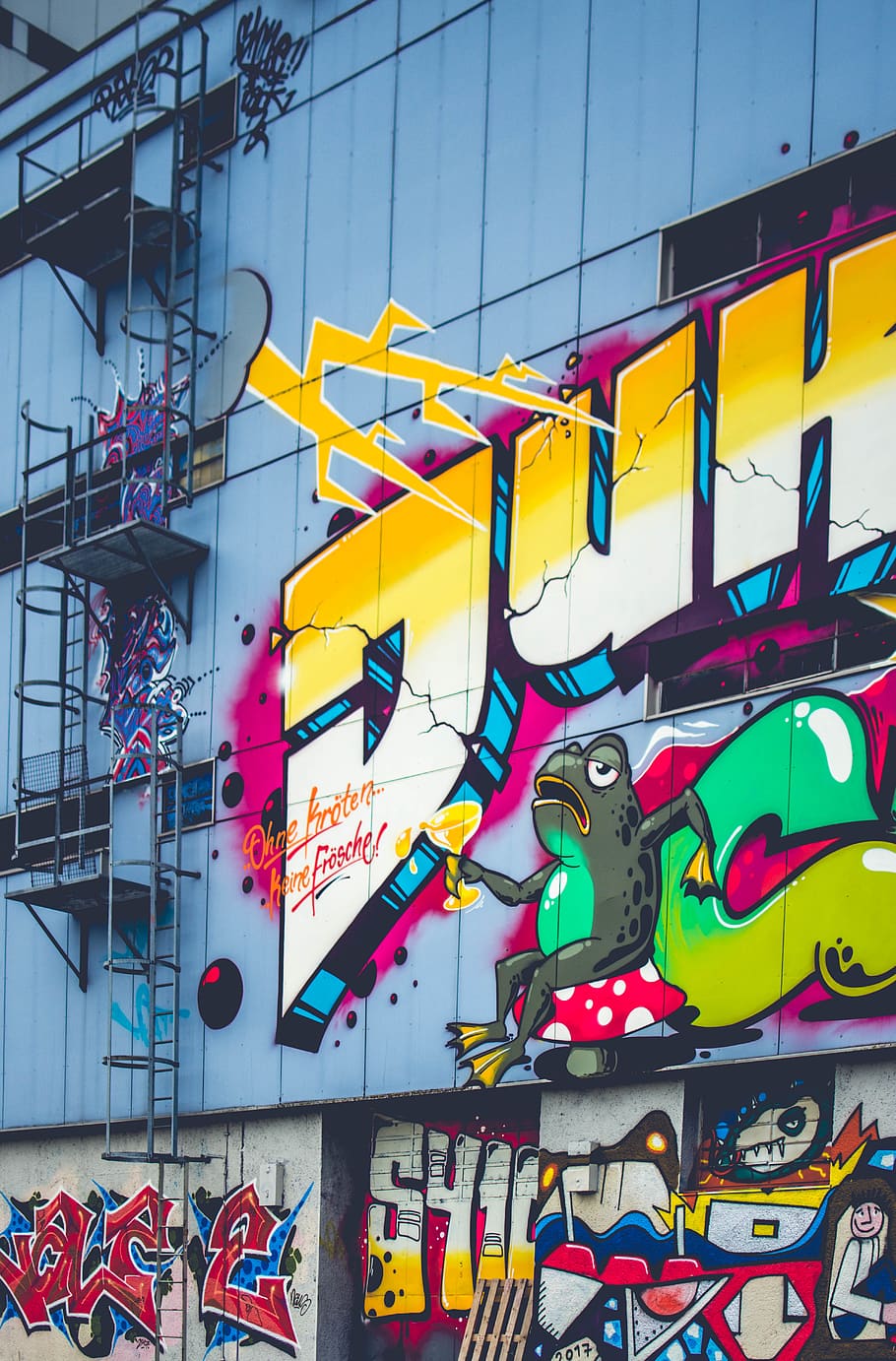 Graffiti Filled Wall at Daytime, architecture, art, artistic HD wallpaper