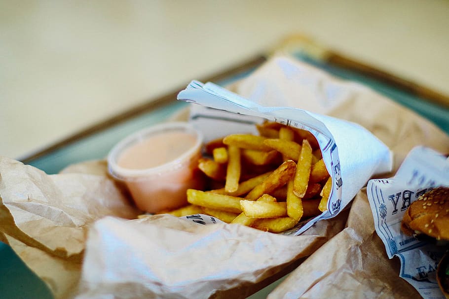 French Fries on White Paper, blur, bread, burger, delicious, food HD wallpaper