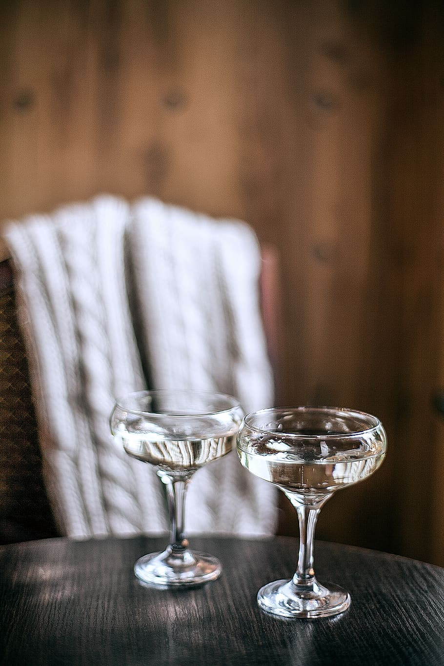 two cocktail drinks on the table, glass, goblet, beverage, alcohol HD wallpaper