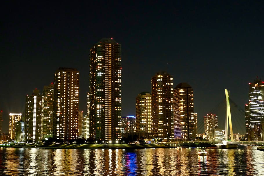 urban, night, residence, bright, refraction, river, cityscape HD wallpaper