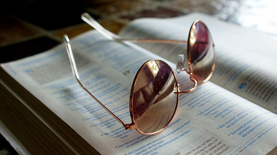 glasses, retro, read, book, education, study, literature, learning HD wallpaper
