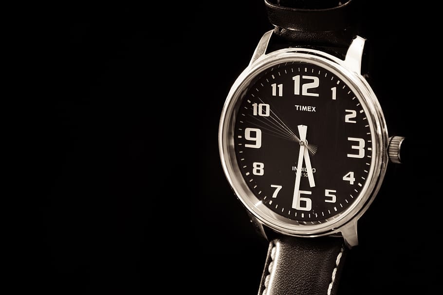 Round Silver-colored Timex Analog Watch With Black Band Displaying 5:29 Time HD wallpaper