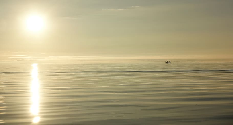 sunrise, dawn, fishing, sea, boat, light, ripple, wave, gold, HD wallpaper
