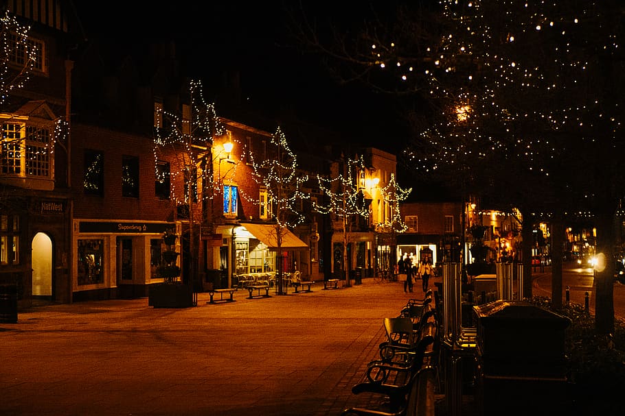 building with light strips during nighttime, shopping, person HD wallpaper