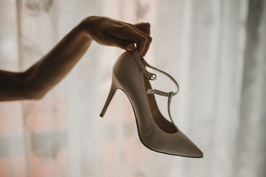 gray leather pointed-toe pumps, shoe, hand, wedding, fashion, HD wallpaper