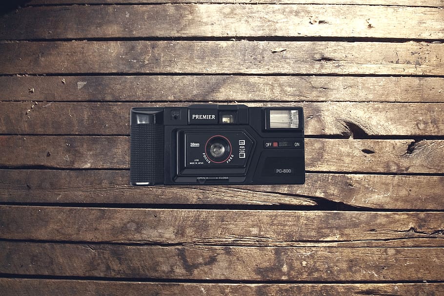 Black Milc on Brown Panel, camera, camera lens, classic, obsolete, HD wallpaper