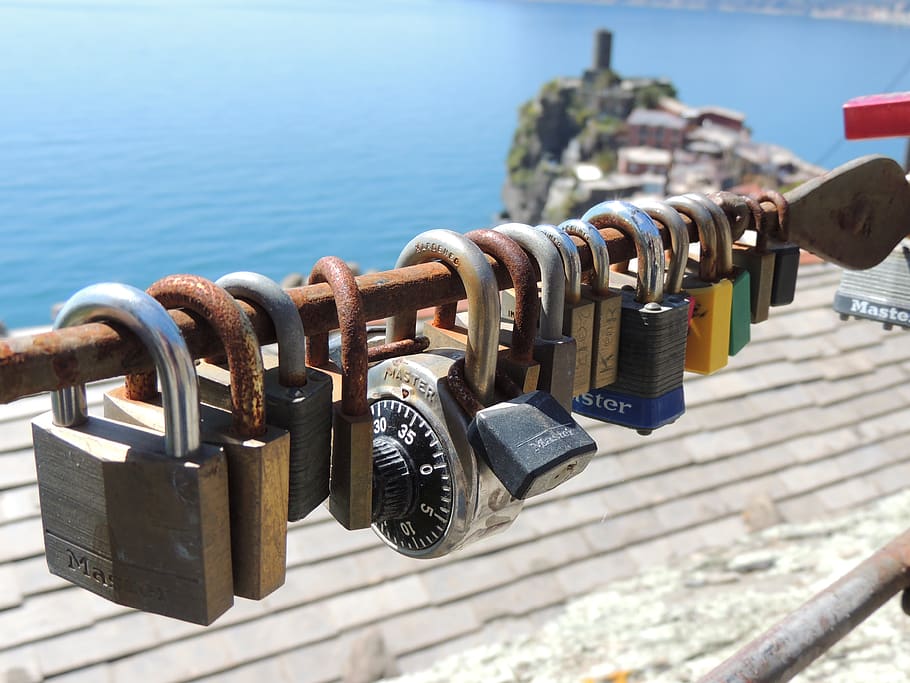 italy, cinqueterre, travel, close up, locks, creative, lock bridge