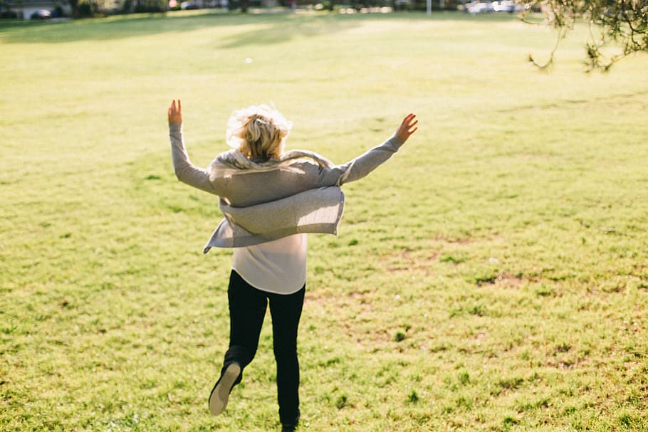 running, field, green, fashion, blonde, jump, happy, limb, human arm HD wallpaper