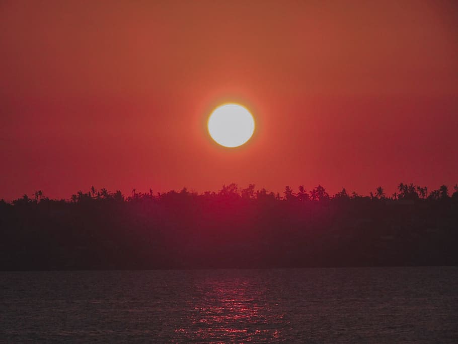 sunsets, beach, chasing sunsets, water, sky, tranquility, beauty in nature HD wallpaper