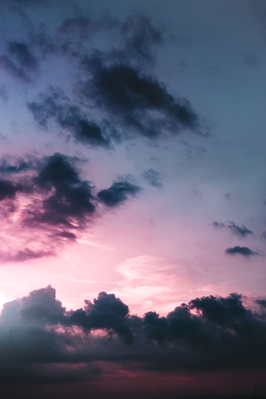 Aesthetic Sky With Clouds Wallpaper by patrika
