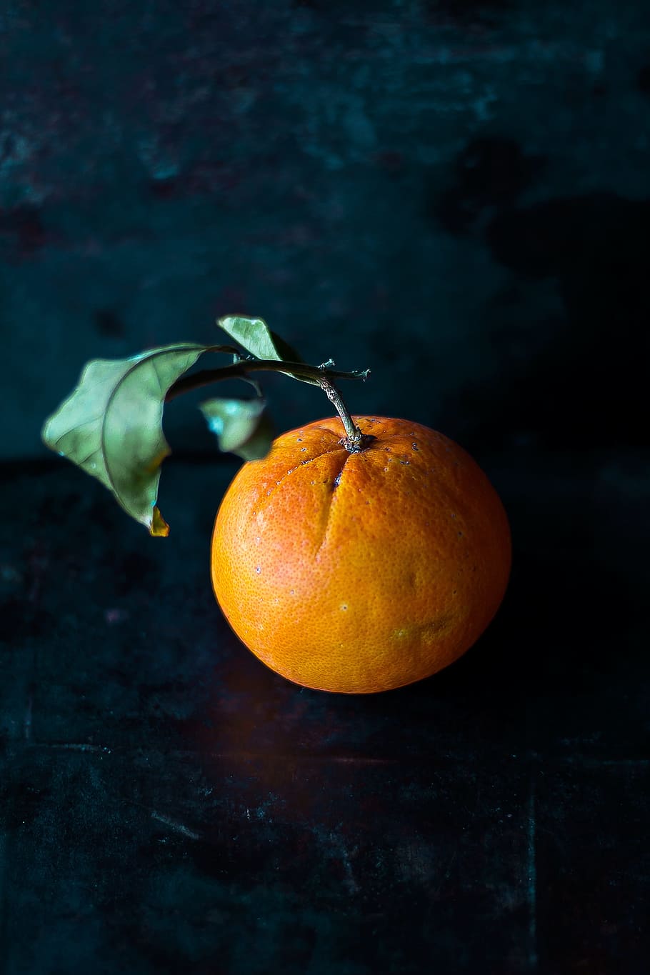 Lonely orange, citrus, fruit, minimalistic, simplistic, food and drink, HD wallpaper