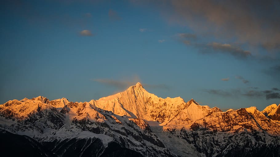 Snowy Mountain during Golden Hour, clouds, dawn, daylight, evening HD wallpaper