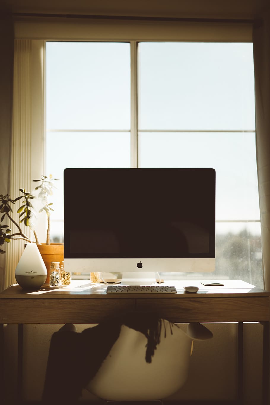silver iMac turned off, table, window, indoors, desk, no people HD wallpaper