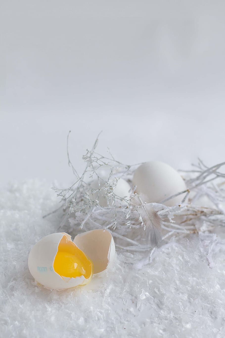 egg, white, easter, edible, straw, still life, no people, close-up HD wallpaper