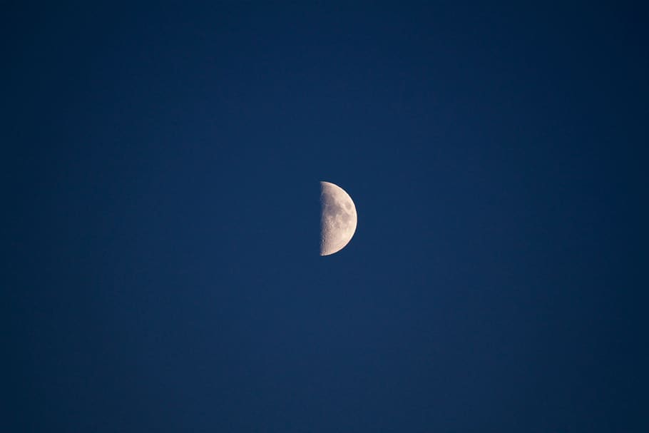 half moon photography, astronomy, space, night, sky, beauty in nature HD wallpaper