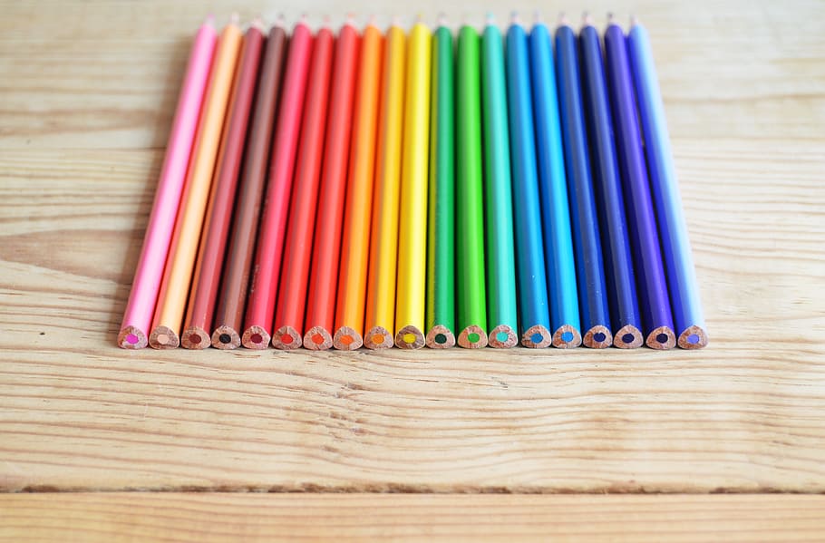pencils, crayons, art, creative, colors, colours, wood, desk HD wallpaper