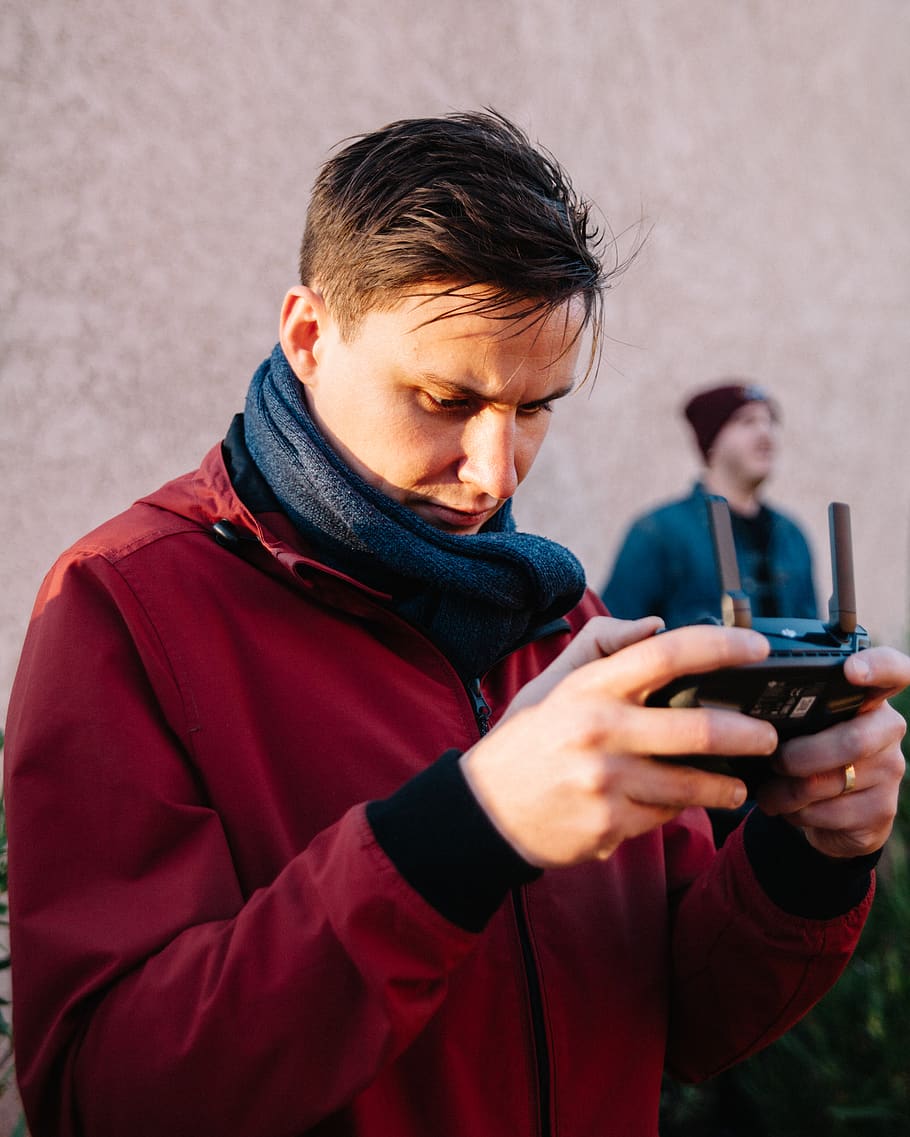 man using black camera, person, human, photographer, photography HD wallpaper