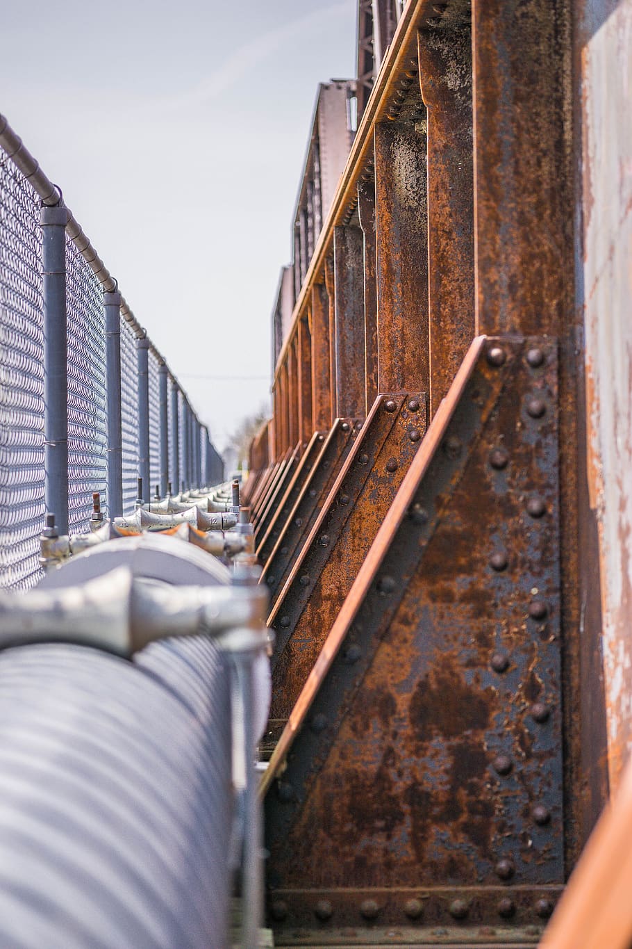fence, bridge, industrial, railing, selective focus, day, architecture HD wallpaper