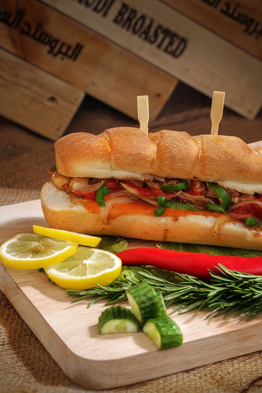 Sliced Baked Bread and Vegetables on Chaffing Board, burger, close-up HD wallpaper
