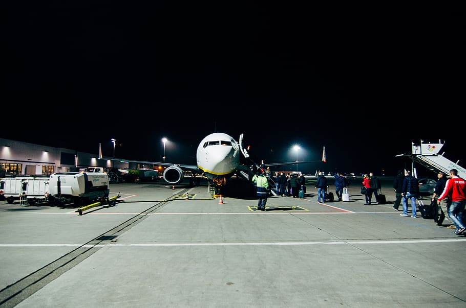 white airplane, transportation, aircraft, airport, frankfurt-hahn airport HD wallpaper