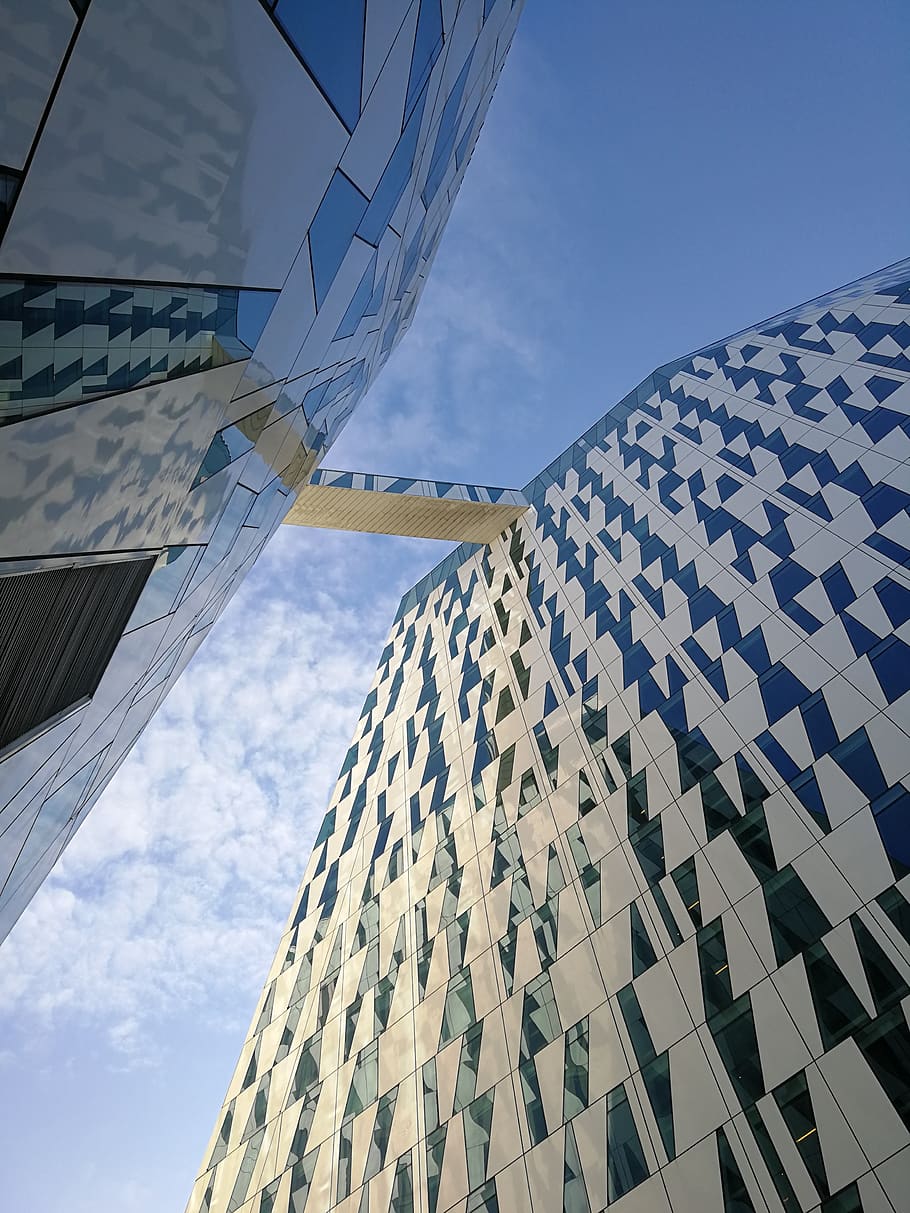 building, hotel, architecture, sky, modern, blue, gray, buildings HD wallpaper