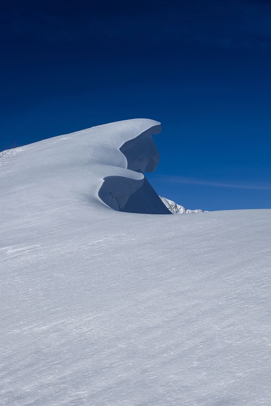 mountain under blue sky, snow, winter, arctic, ice, outdoors HD wallpaper
