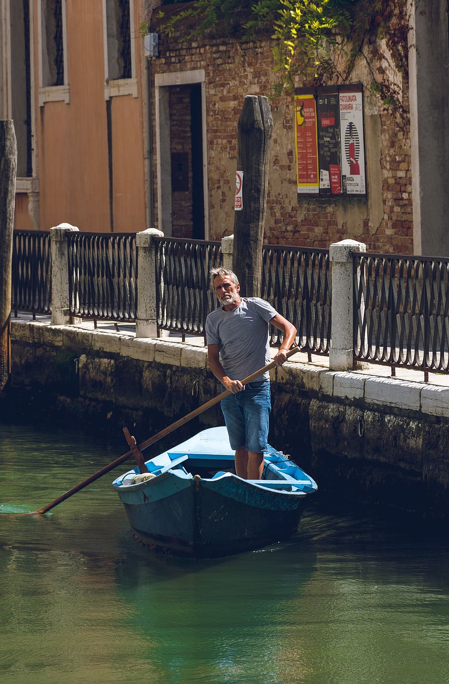 man standing on boat, person, human, vehicle, transportation HD wallpaper
