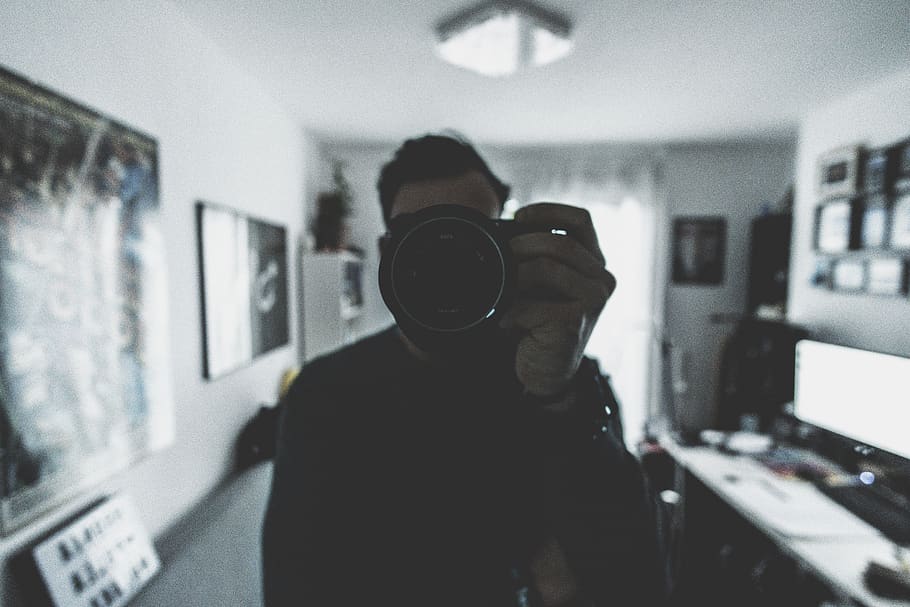 people, man, camera, room, office, work, business, table, frames HD wallpaper