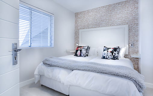 White and Grey Quilt Set, bed, bedroom, blanket, clean, contemporary HD wallpaper