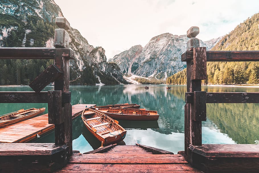 Famous Lago di Braies (Pragser Wildsee) in Italy, adventures