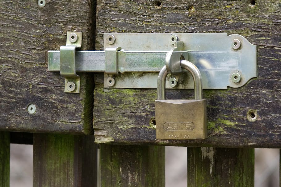 castle, padlock, bolt, closed, to, iron, metal, door, goal HD wallpaper
