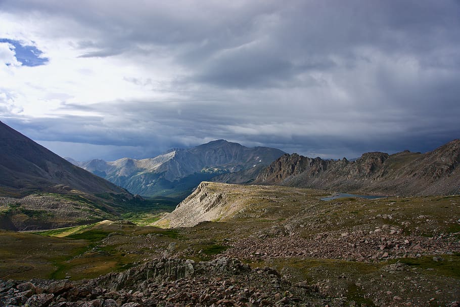 green and gray mountains under cloudy sky, peak, field, mount princeton HD wallpaper