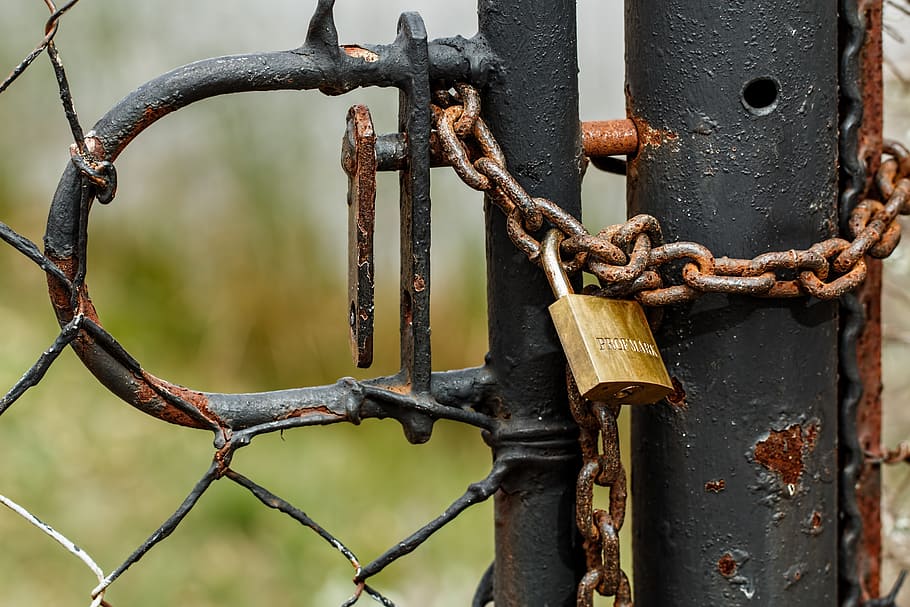padlock, key, metal, safe, rusty, safety, no people, focus on foreground HD wallpaper