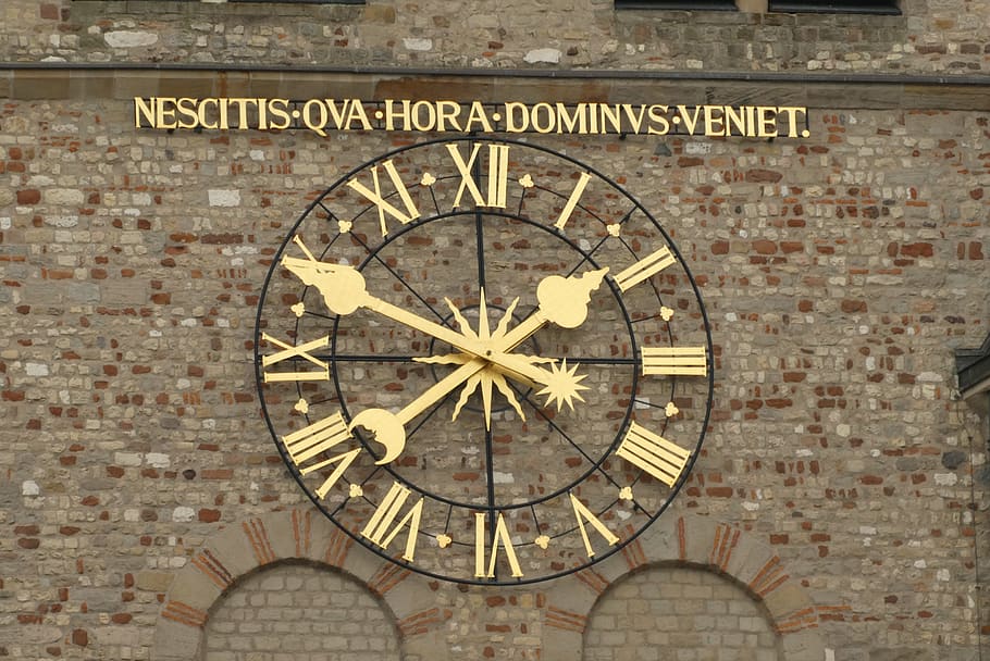 timepiece, click, figures, cathedral of trier, germany, latin text