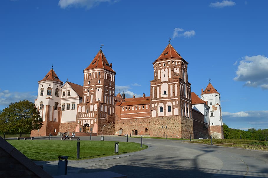 castle, park, tower, knights, history, architecture, sky, building exterior HD wallpaper