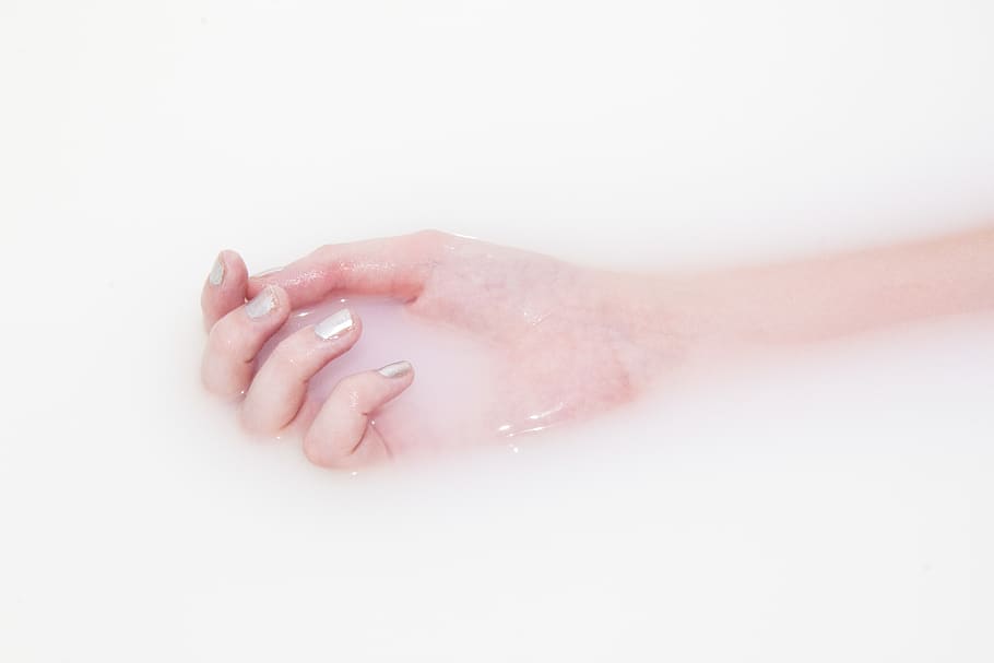 Person Right Hand, blur, body, clean, color, fingernails, fingers HD wallpaper