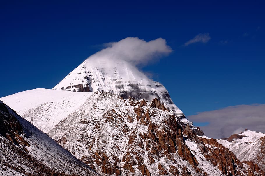 Brown and White Mountain With Smoke, adventure, altitude, climb HD wallpaper