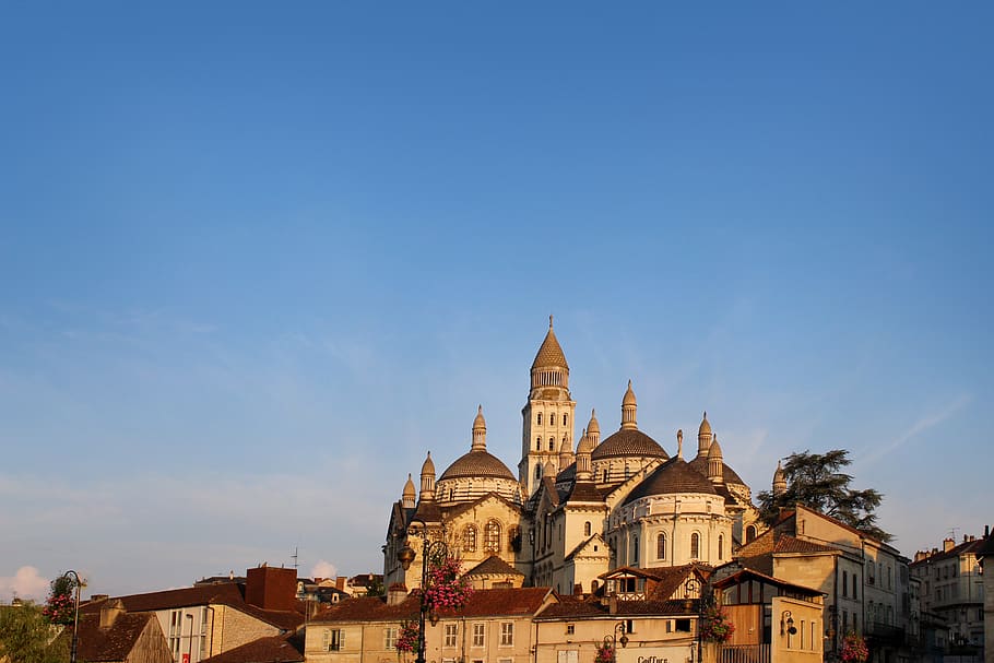 brown concrete castle, architecture, building, dome, spire, steeple HD wallpaper