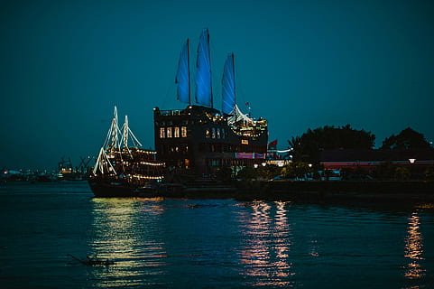 Black Cruiser Ship On Sea Dock, architecture, boat, evening, harbor HD wallpaper