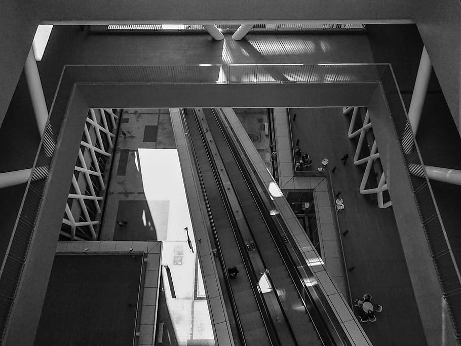 grayscale photo of escalator, banister, handrail, railing, train, HD wallpaper
