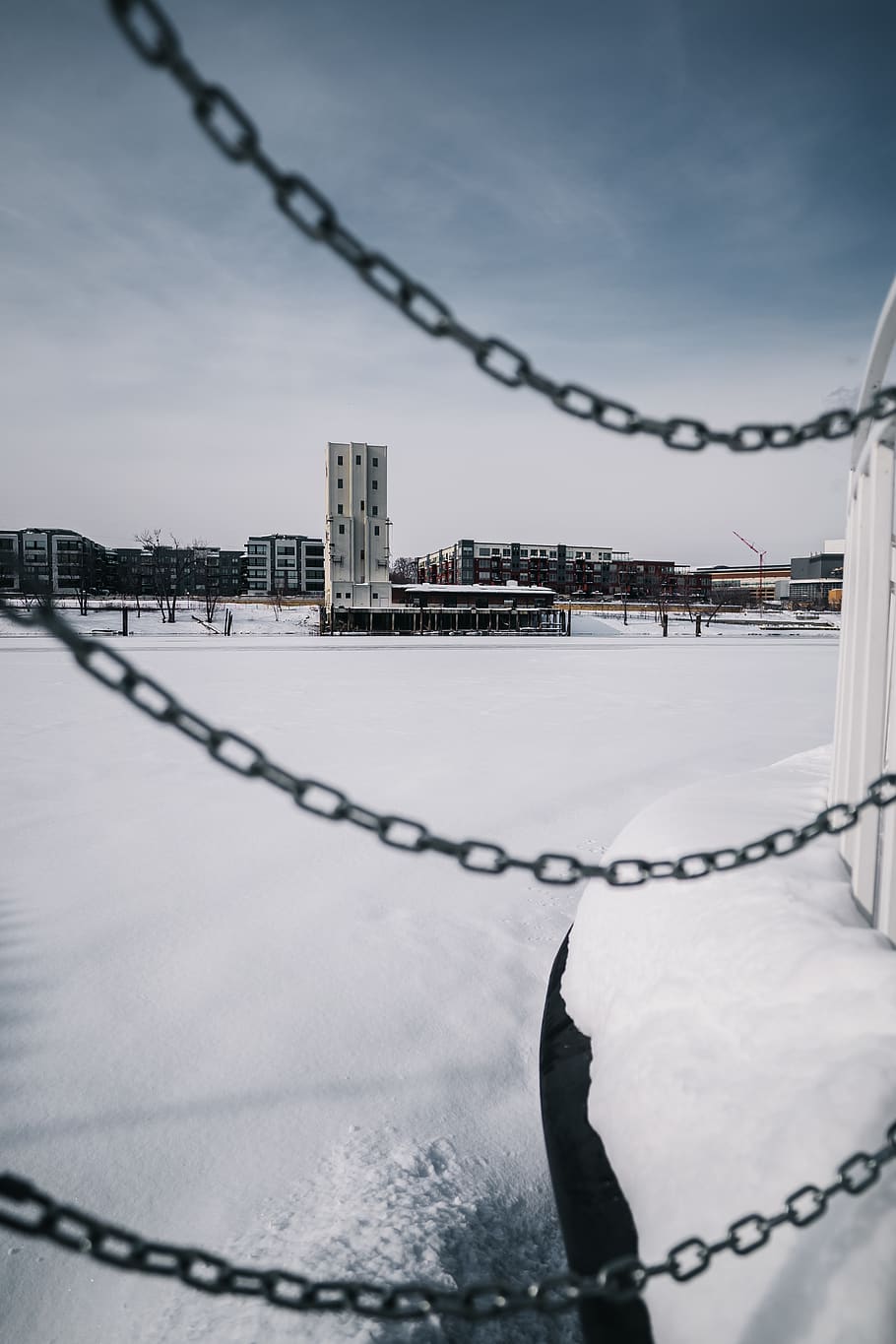 Three Black Metal Chains, cold, security, snow, winter, fence HD wallpaper